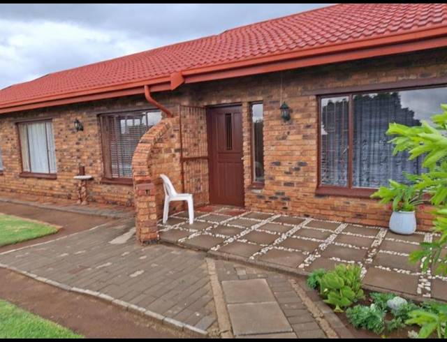 3 BEDROOM HOUSE FOR SALE IN WALDRIFT